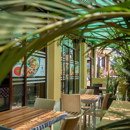 山坡广场酒店 坎帕拉 外观 照片
