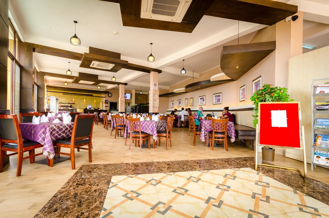山坡广场酒店 坎帕拉 外观 照片